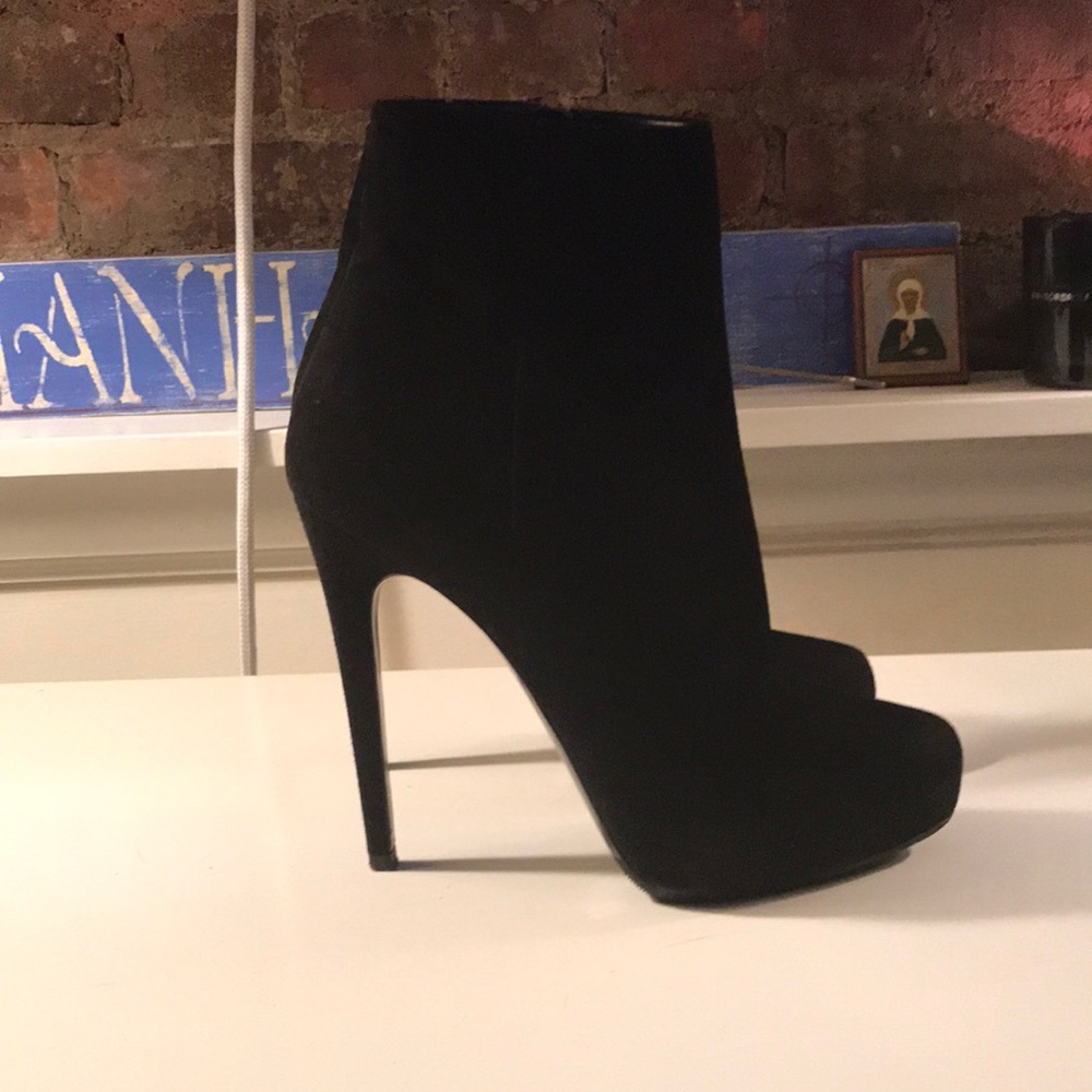 Barbara Bui booties, heel 5.5, very good condition